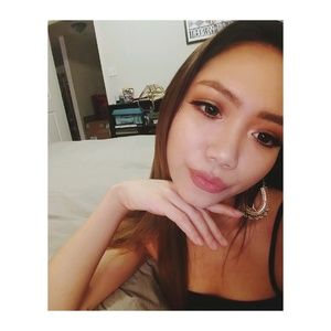 Meet your Posher, Hana